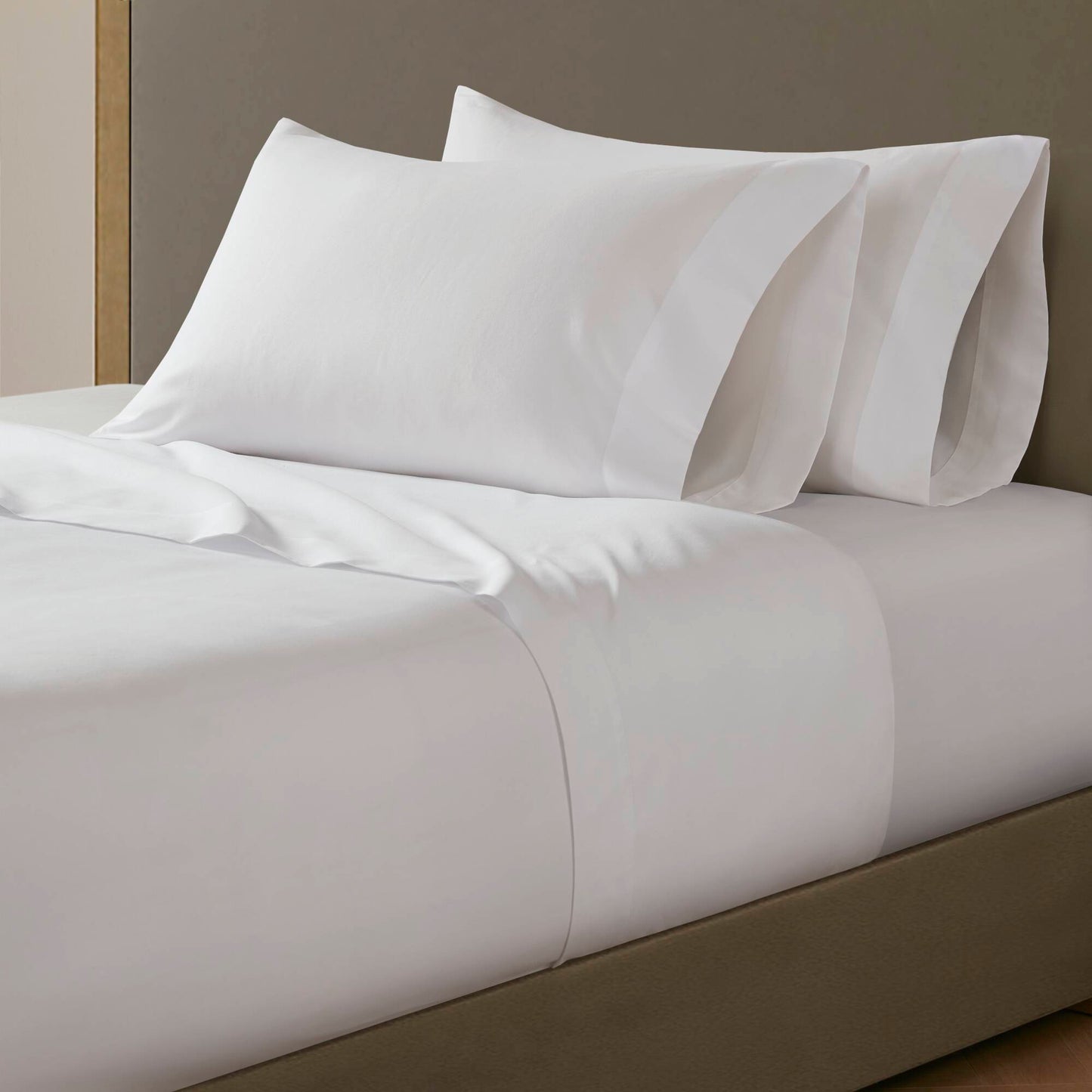 Plain Weave Essential Microfiber Sheet Set Case Pack 2